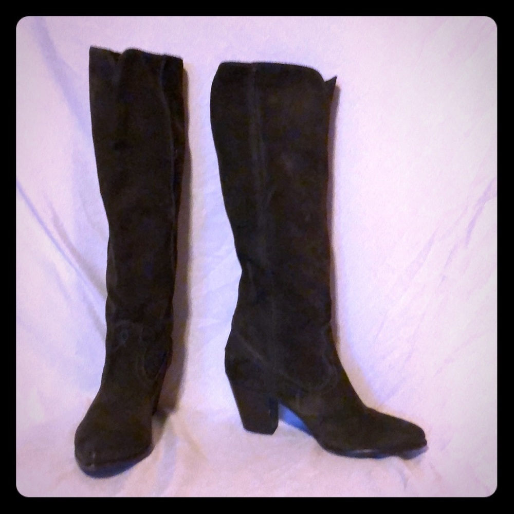 Frye unique forest green suede knee high boots😍